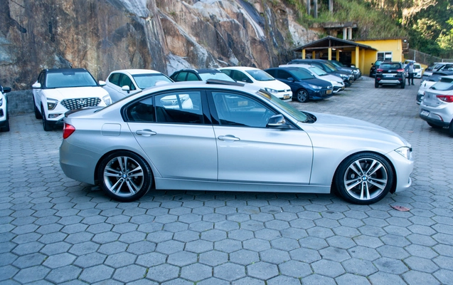 imagem-https://www.socarrao.com.br/sc-vehicle-images-prod/3884131/1789582876636-26d3201e42d24c16abf3401937d4c35a_1789581784007.jpg