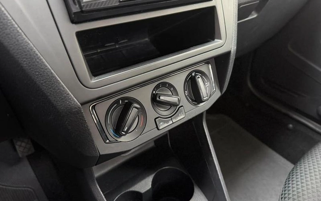 imagem-https://www.socarrao.com.br/sc-vehicle-images-prod/3884162/1789582978594-8440649_15_B_3f40b0578d.jpeg