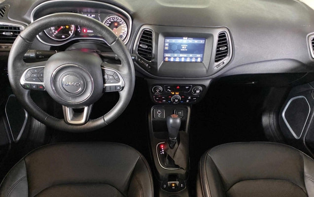 imagem-https://www.socarrao.com.br/sc-vehicle-images-prod/3884244/1789583056484-003_f7e2e4f32476ba62cc9815cd4460ae87.jpg