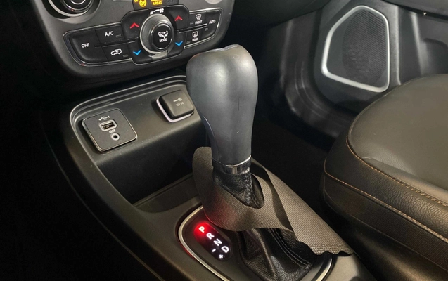 imagem-https://www.socarrao.com.br/sc-vehicle-images-prod/3884244/1789583056495-003_2cc8b533a5cecc889f6a8fd309d5e31f.jpg