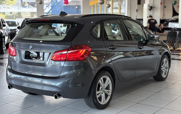 imagem-https://www.socarrao.com.br/sc-vehicle-images-prod/3884265/1789583088870-1_041825.jpg