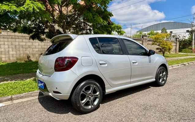 imagem-https://www.socarrao.com.br/sc-vehicle-images-prod/3884493/1789583584332-V2hhdHNBcHAgSW1hZ2UgMjAyNi0wOS0xNiBhdCAxMi4wMC4xOC5qcGVn.jpeg