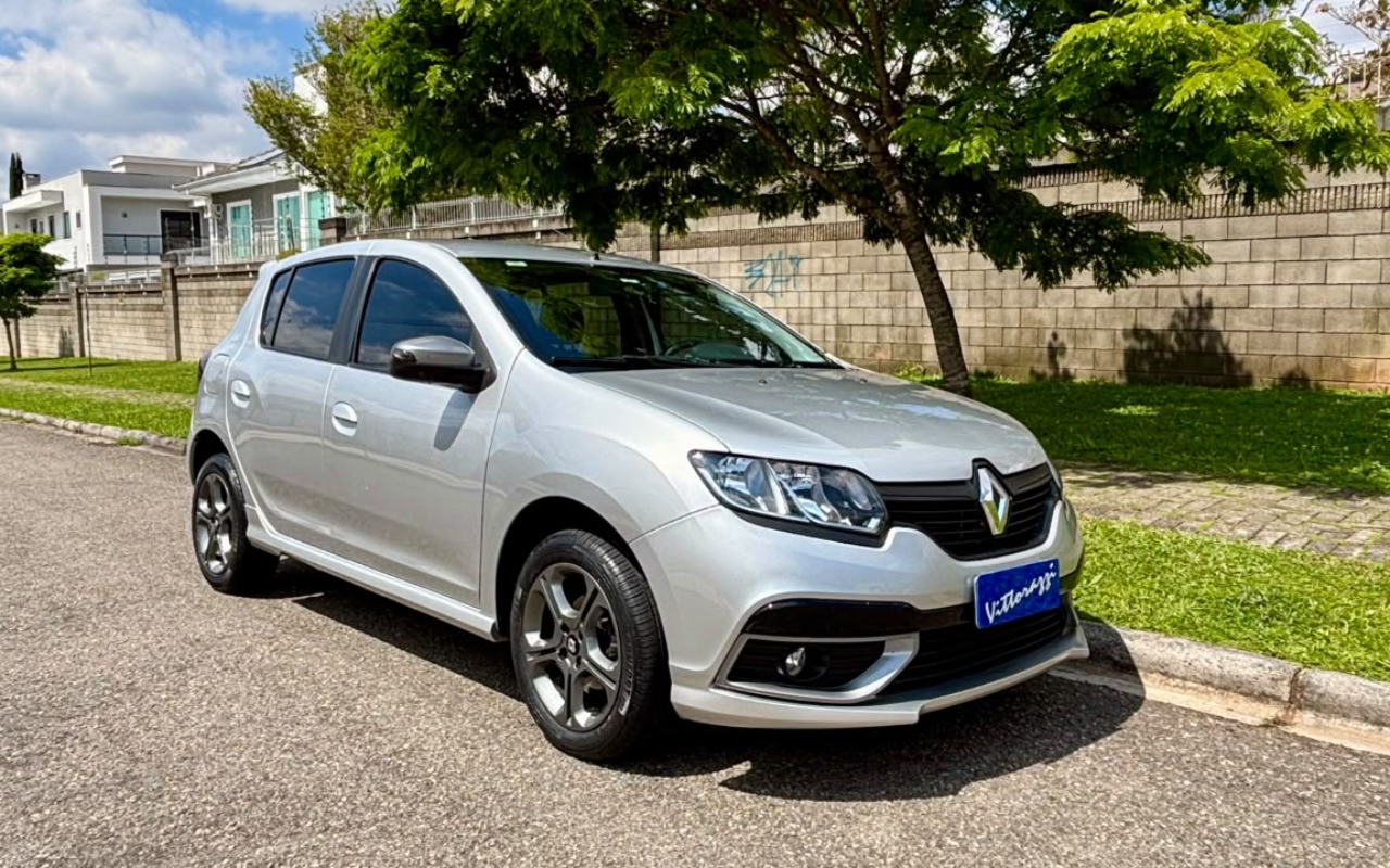 imagem-https://www.socarrao.com.br/sc-vehicle-images-prod/3884493/1789583584503-V2hhdHNBcHAgSW1hZ2UgMjAyNi0wOS0xNiBhdCAxMi4wMC4xOS5qcGVn.jpeg