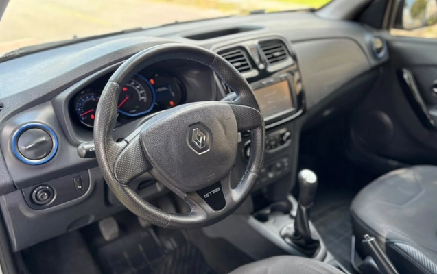 imagem-https://www.socarrao.com.br/sc-vehicle-images-prod/3884493/1789583585121-V2hhdHNBcHAgSW1hZ2UgMjAyNi0wOS0xNiBhdCAxMi4wMC4yNS5qcGVn.jpeg