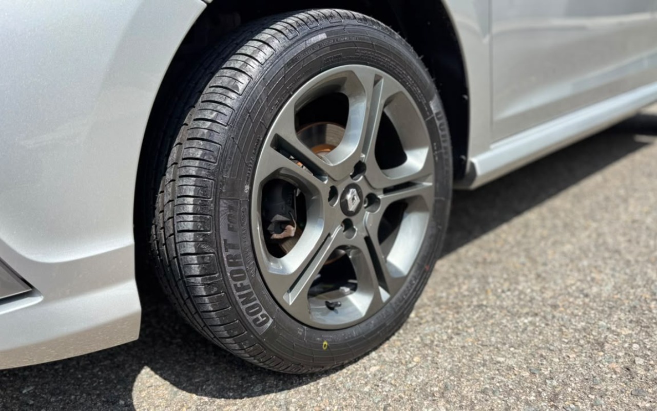 imagem-https://www.socarrao.com.br/sc-vehicle-images-prod/3884493/1789583585632-V2hhdHNBcHAgSW1hZ2UgMjAyNi0wOS0xNiBhdCAxMi4wMC4yOSAoMSkuanBlZw.jpeg