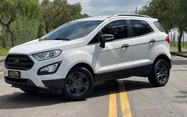 imagem-https://www.socarrao.com.br/sc-vehicle-images-prod/3884506/1789583667095-8481198_1_B_d206f8468f.jpeg