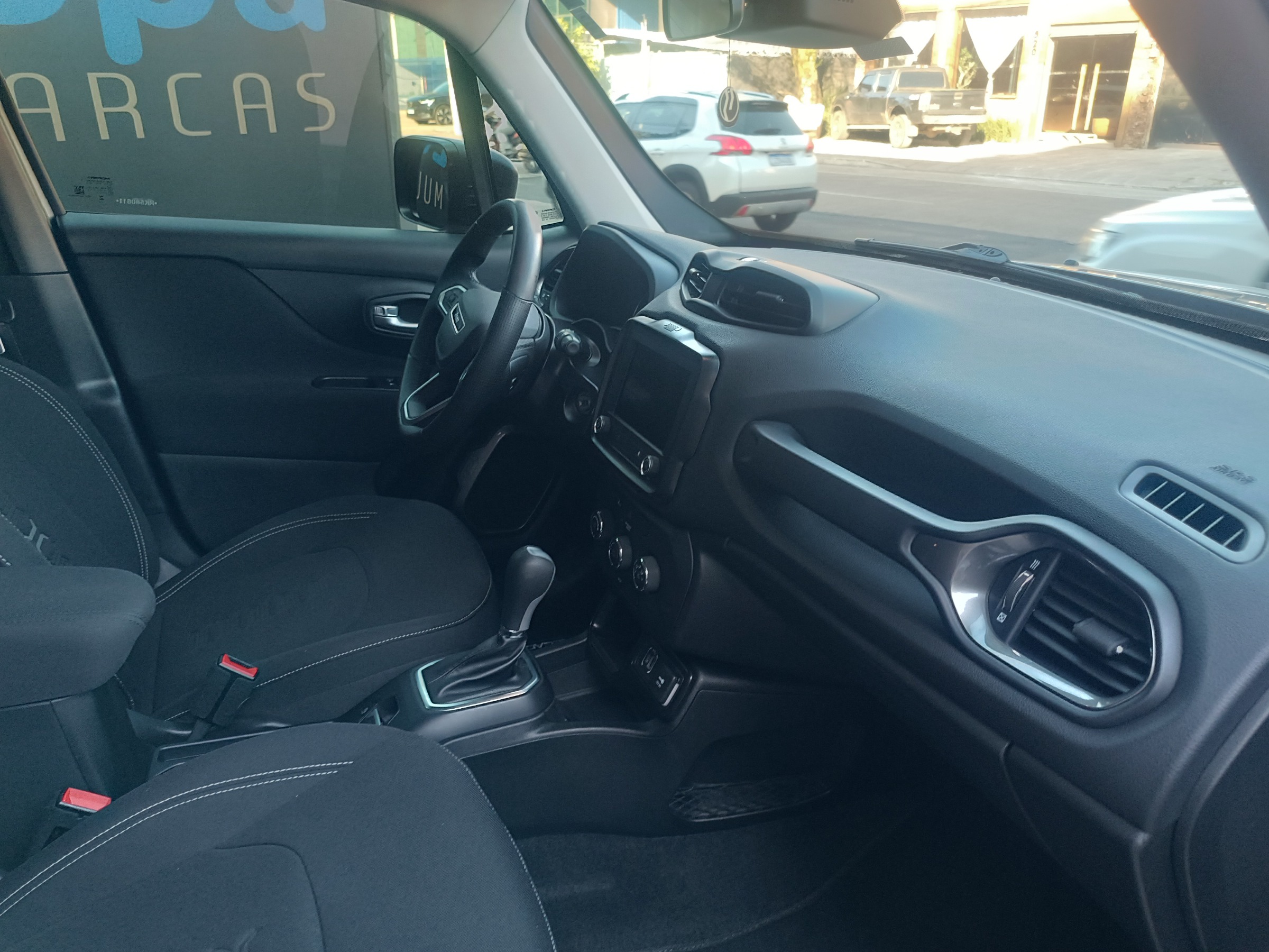 imagem-https://www.socarrao.com.br/sc-vehicle-images-prod/38846/1769988697689-7077605OR_1764102724_71_40.jpg
