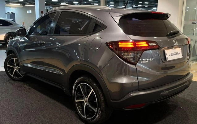 imagem-https://www.socarrao.com.br/sc-vehicle-images-prod/3884648/1789584282009-8483039_3_B_304b701748.jpeg