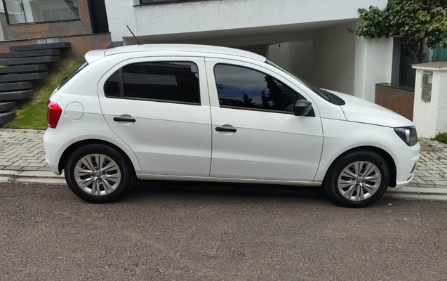 imagem-https://www.socarrao.com.br/sc-vehicle-images-prod/3884925/1789584624912-MGZiMjIxZDgtZjFhNS00ZmVhLTk0NGMtMzZiZWFkYzg1NmMzLmpwZw.jpg