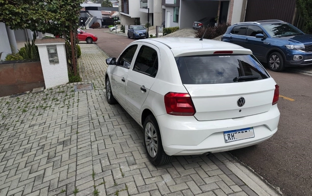 imagem-https://www.socarrao.com.br/sc-vehicle-images-prod/3884925/1789584625043-YmI1ZDhjYWMtNDRkMC00OTIwLTk4YWMtN2M1ODEyODc1ZjUwLmpwZw.jpg