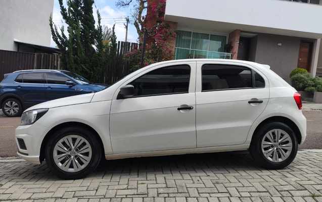 imagem-https://www.socarrao.com.br/sc-vehicle-images-prod/3884925/1789584625147-NjJmNGIxY2ItMzhlNC00MmQ4LWE1YTctNjE4MjNmNTVhZmE5LmpwZw.jpg
