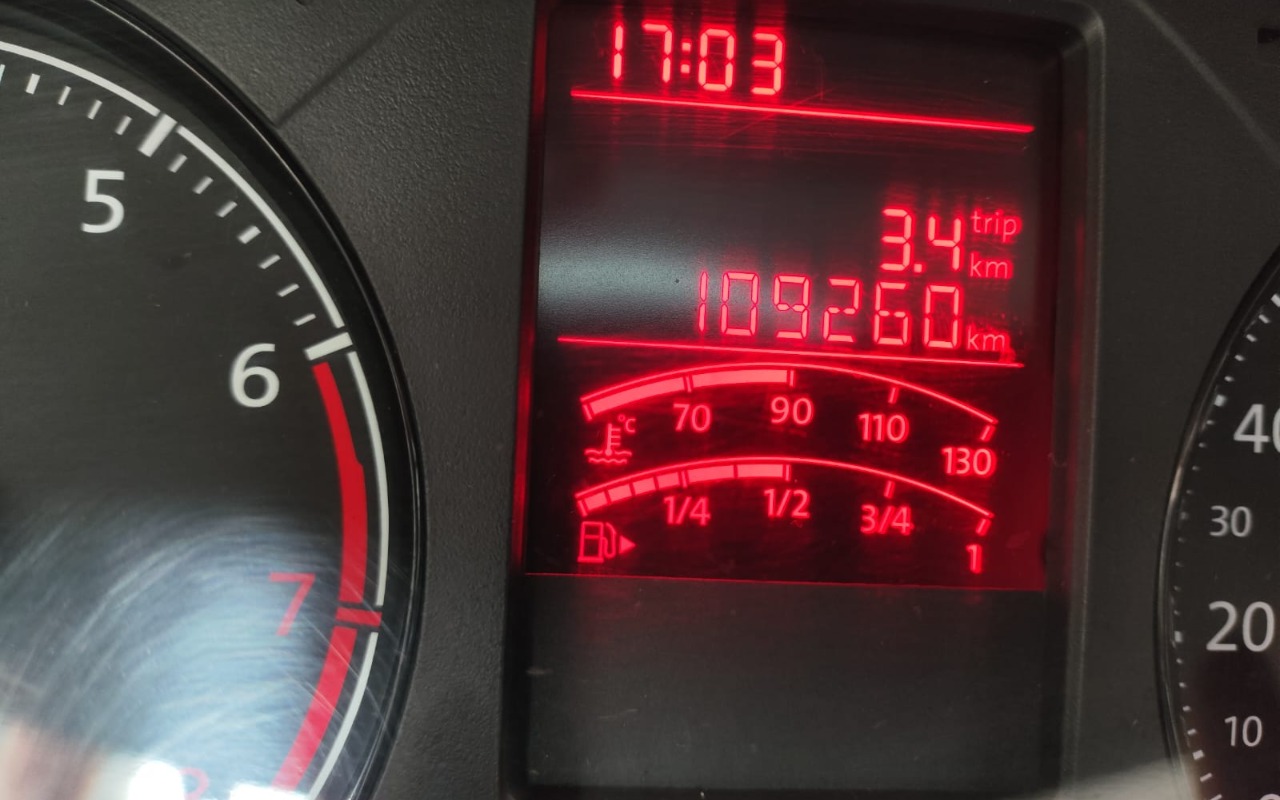 imagem-https://www.socarrao.com.br/sc-vehicle-images-prod/3884925/1789584625302-MTNmYWFiODEtNWY5My00OGY4LWI5NzQtOWY5ODM3NDlhZGZiLmpwZw.jpg