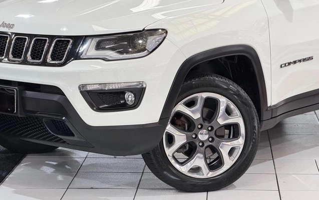 imagem-https://www.socarrao.com.br/sc-vehicle-images-prod/3884975/1789587909331-8475860_1_B_8cf94551f3.jpeg
