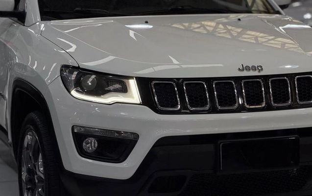 imagem-https://www.socarrao.com.br/sc-vehicle-images-prod/3884975/1789587909335-8475860_3_B_b2aec8c4ee.jpeg