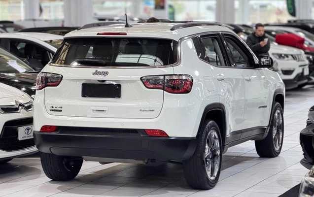 imagem-https://www.socarrao.com.br/sc-vehicle-images-prod/3884975/1789587909349-8475860_10_B_ed674ebdc1.jpeg