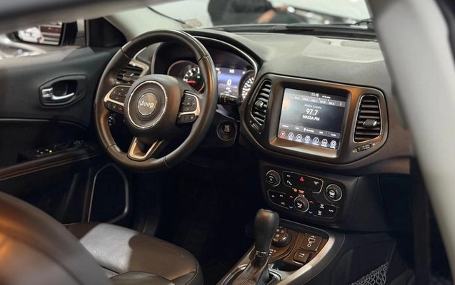 imagem-https://www.socarrao.com.br/sc-vehicle-images-prod/3884975/1789587909359-8475860_20_B_1fde421d09.jpeg