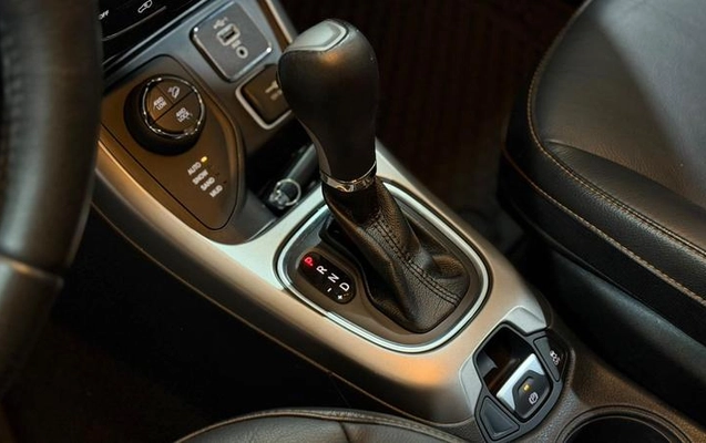 imagem-https://www.socarrao.com.br/sc-vehicle-images-prod/3884975/1789587909369-8475860_13_B_03abb7618c.jpeg
