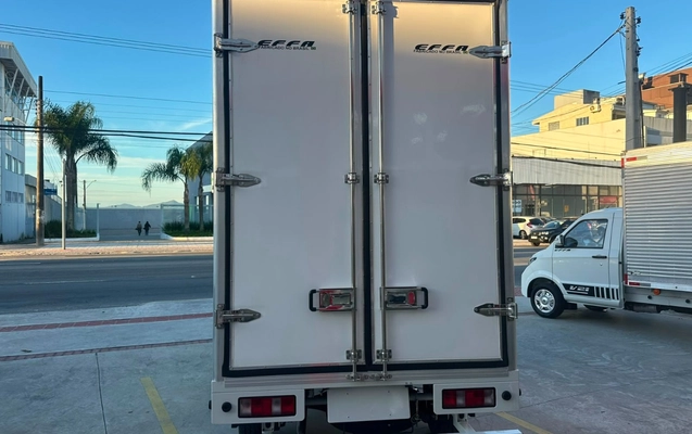 imagem-https://www.socarrao.com.br/sc-vehicle-images-prod/3885148/1789585098702-bWdkLmpwZWc.jpeg
