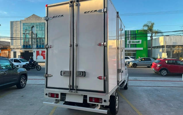 imagem-https://www.socarrao.com.br/sc-vehicle-images-prod/3885148/1789585098808-LGRzLmpwZWc.jpeg