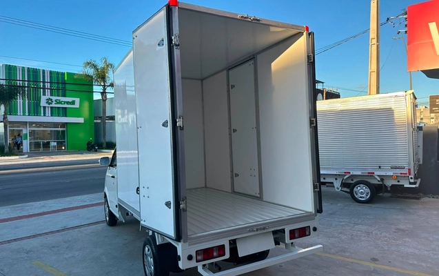 imagem-https://www.socarrao.com.br/sc-vehicle-images-prod/3885148/1789585098872-bXNqLmpwZWc.jpeg