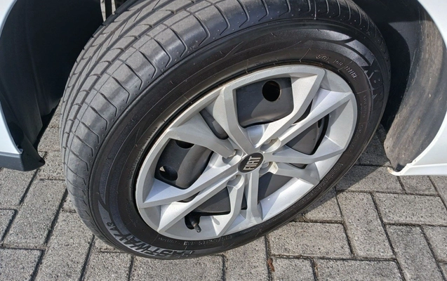 imagem-https://www.socarrao.com.br/sc-vehicle-images-prod/3885188/1789585164584-16.jpg
