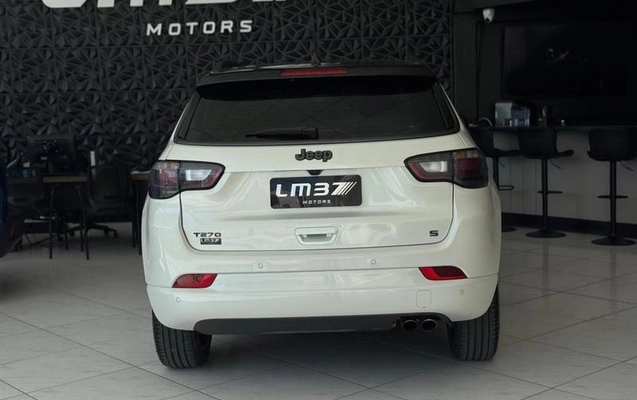 imagem-https://www.socarrao.com.br/sc-vehicle-images-prod/3885190/1789585188579-8407365_3_B_cc82da8b46.jpeg