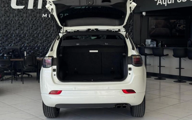 imagem-https://www.socarrao.com.br/sc-vehicle-images-prod/3885190/1789585188579-8407365_6_B_496a6a054a.jpeg