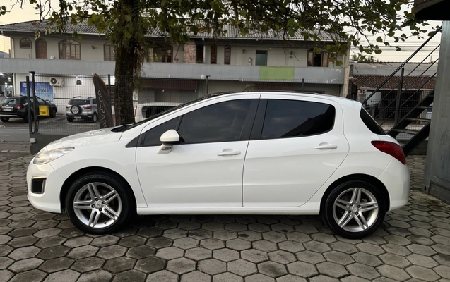 imagem-https://www.socarrao.com.br/sc-vehicle-images-prod/3885271/1789585335659-1_054310.jpg