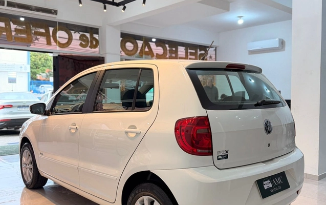 imagem-https://www.socarrao.com.br/sc-vehicle-images-prod/3885283/1789585424990-V2hhdHNBcHAgSW1hZ2UgMjAyNi0wNi0yNCBhdCAxMC41MS4xMSAoMikuanBlZw.jpeg