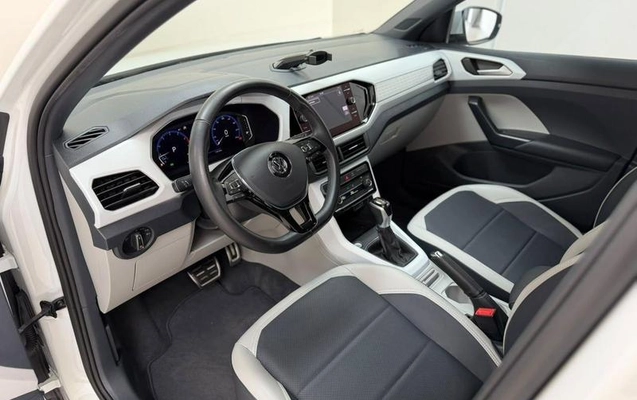 imagem-https://www.socarrao.com.br/sc-vehicle-images-prod/3885286/1789585457017-8456280_9_B_212b2fb7d6.jpeg