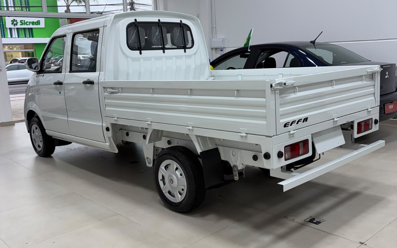imagem-https://www.socarrao.com.br/sc-vehicle-images-prod/3885461/1789585783756-cm53LmpwZWc.jpeg