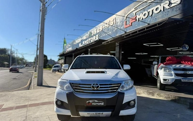 imagem-https://www.socarrao.com.br/sc-vehicle-images-prod/3885571/1789586035253-8205950_9_B_48708f311f.jpeg