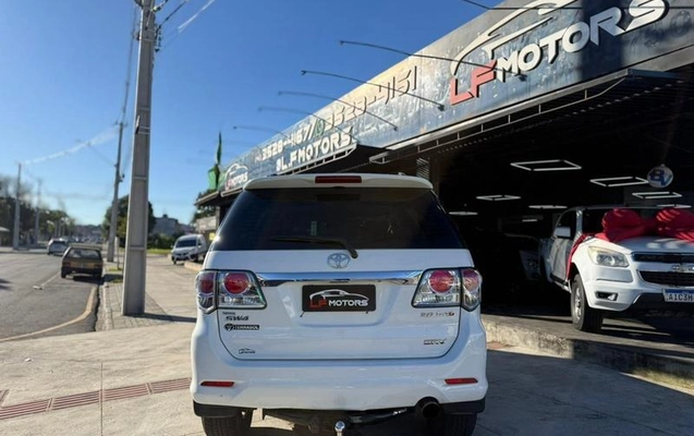 imagem-https://www.socarrao.com.br/sc-vehicle-images-prod/3885571/1789586035258-8205950_4_B_6b9dfeaf81.jpeg