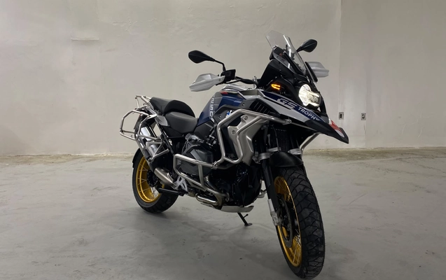 imagem-https://www.socarrao.com.br/sc-vehicle-images-prod/3885572/1789586026405-003_5b636c7a04c2cc7b22d60b7d16cb271c.png