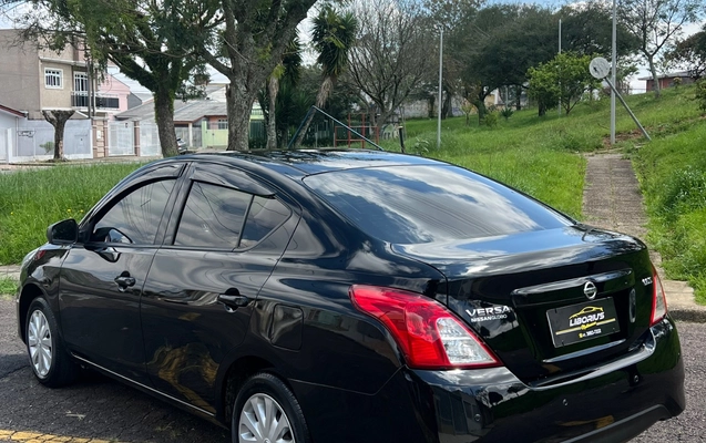imagem-https://www.socarrao.com.br/sc-vehicle-images-prod/3885657/1789586276017-SU1HXzAyOTkuanBlZw.jpeg