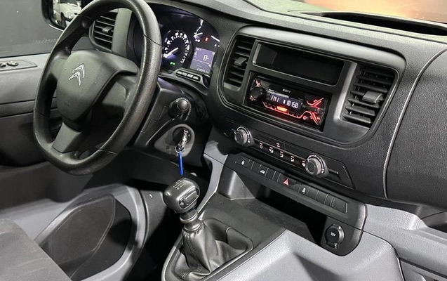 imagem-https://www.socarrao.com.br/sc-vehicle-images-prod/3885758/1789586595639-8292021_5_B_0452f26052.jpeg