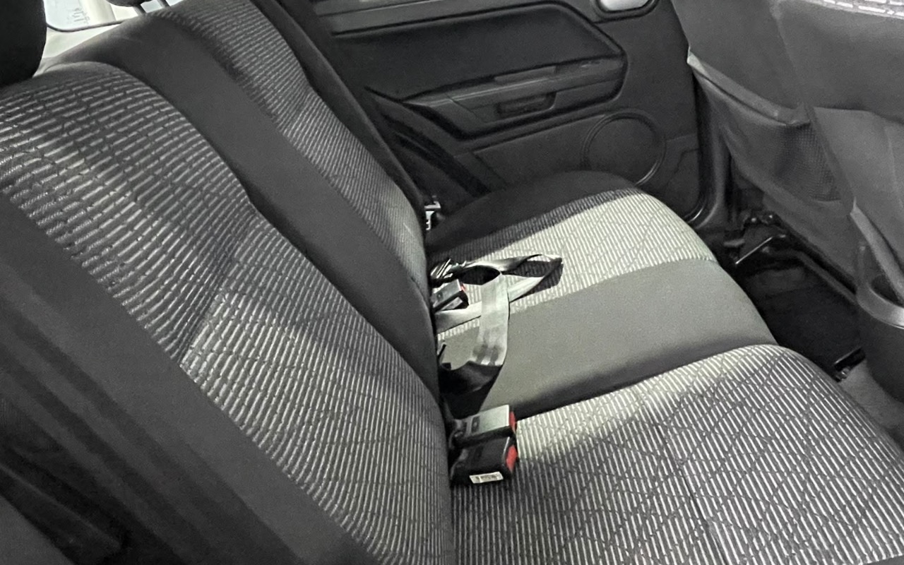 imagem-https://www.socarrao.com.br/sc-vehicle-images-prod/3885911/1789586779911-SU1HXzA0MDIuanBlZw.jpeg