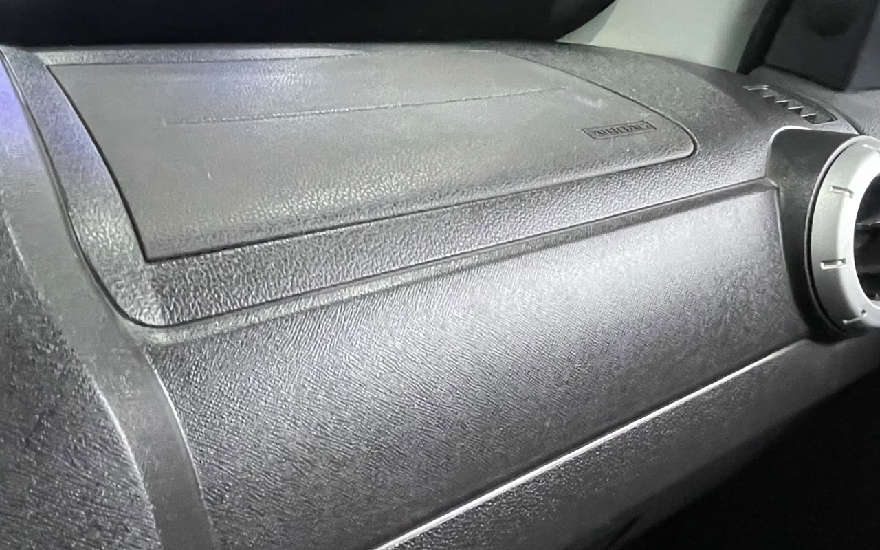 imagem-https://www.socarrao.com.br/sc-vehicle-images-prod/3885911/1789586780153-SU1HXzA0MDQuanBlZw.jpeg