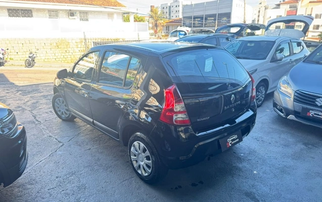 imagem-https://www.socarrao.com.br/sc-vehicle-images-prod/3885922/1789678793158-gb-b8d2631.jpeg