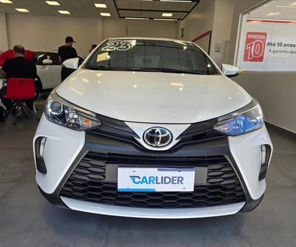 Toyota Yaris 2023 Branco — foto 1 de 3