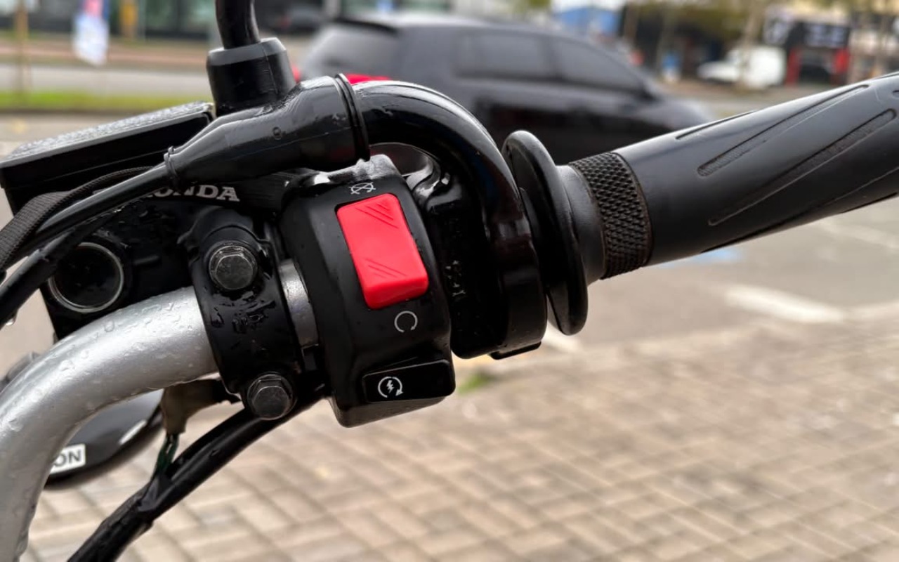imagem-https://www.socarrao.com.br/sc-vehicle-images-prod/3885980/1789586932294-V2hhdHNBcHAgSW1hZ2UgMjAyNi0wOS0xNSBhdCAxMC4xMi41OS5qcGVn.jpeg