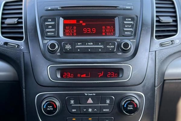 imagem-https://www.socarrao.com.br/sc-vehicle-images-prod/3886075/1789587187540-8483493_12_B_8dee112320.jpeg