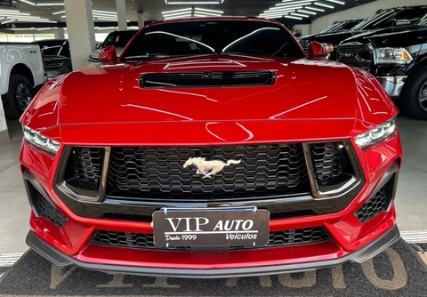 Ford Mustang 2024 Vermelho — foto 1 de 3