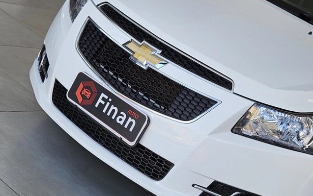 imagem-https://www.socarrao.com.br/sc-vehicle-images-prod/3886223/1789587571130-8wzJzWa63YdJS0ROadprLvPIVqsUgGEZ.jpg