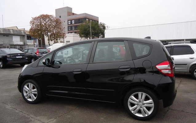 imagem-https://www.socarrao.com.br/sc-vehicle-images-prod/3886308/1789672872796-8302157_2_B_62f623adaa.jpeg