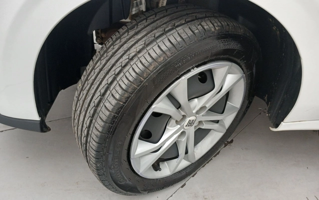 imagem-https://www.socarrao.com.br/sc-vehicle-images-prod/3886406/1789587787472-12.jpg