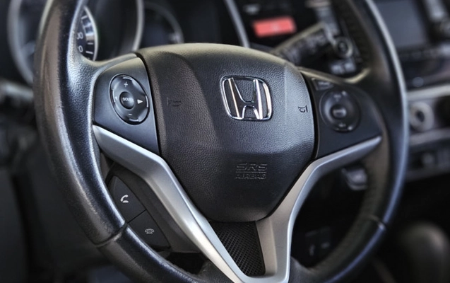 imagem-https://www.socarrao.com.br/sc-vehicle-images-prod/3886478/1789587892889-BsmW4rkyP5hCoRnaxa3AcBnI0NQblAF6.jpg