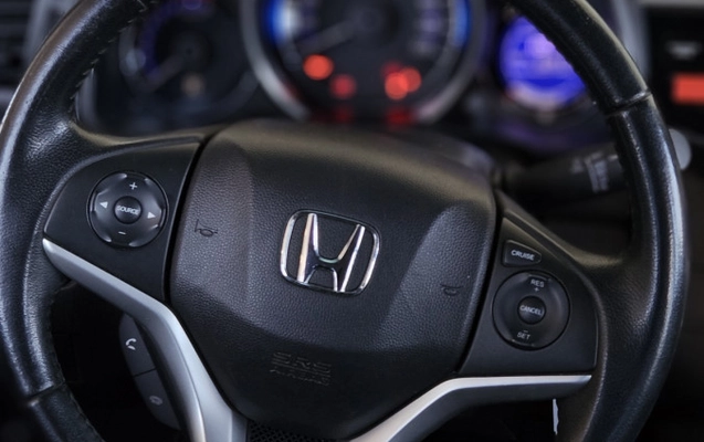 imagem-https://www.socarrao.com.br/sc-vehicle-images-prod/3886478/1789587892904-lt7PjRYhrhnrdVJvfd1f7EFJ8jO5l9Gd.jpg