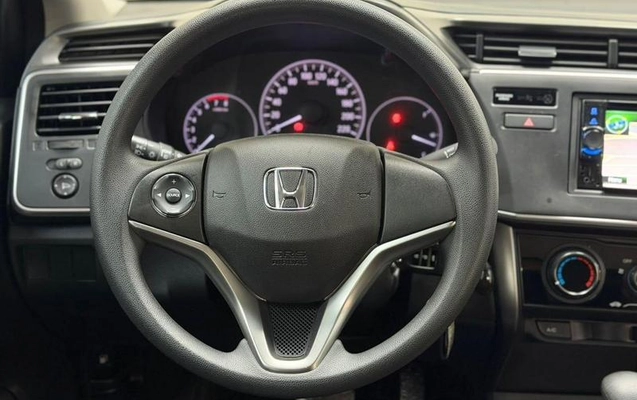imagem-https://www.socarrao.com.br/sc-vehicle-images-prod/3886513/1789588187802-8459511_15_B_8a701f78a7.jpeg