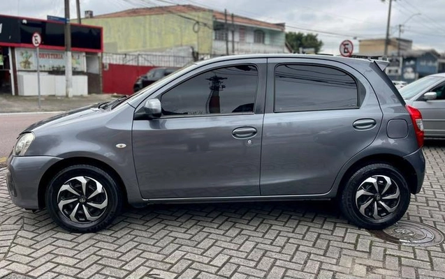 imagem-https://www.socarrao.com.br/sc-vehicle-images-prod/3886516/1789588236196-8475411_2_B_e2685b98c5.jpeg